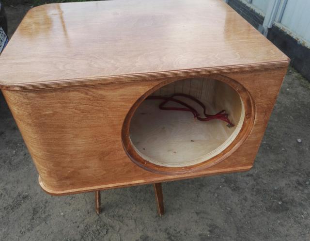 Красивый короб для сабвуфера. Короб для сабвуфера. Красивый короб для сабвуфера. Лак саб. Короб сабвуфера морилкой.